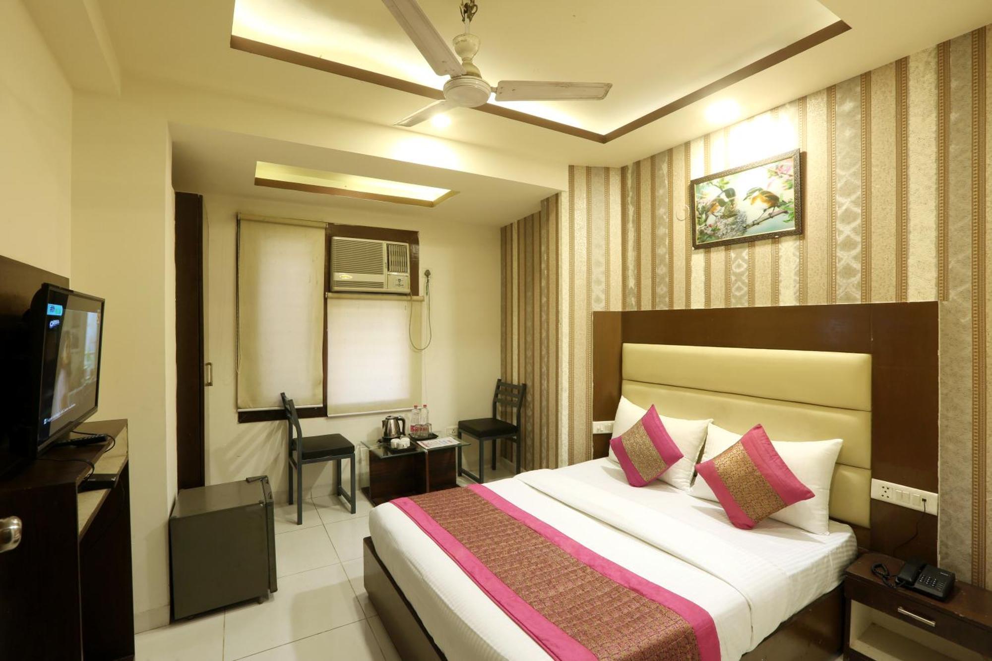 Hotel Triton Grand At Delhi Airport Nueva Delhi Exterior foto